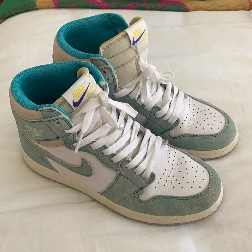 Air Jordan 1 Retro High “Turbo Green”